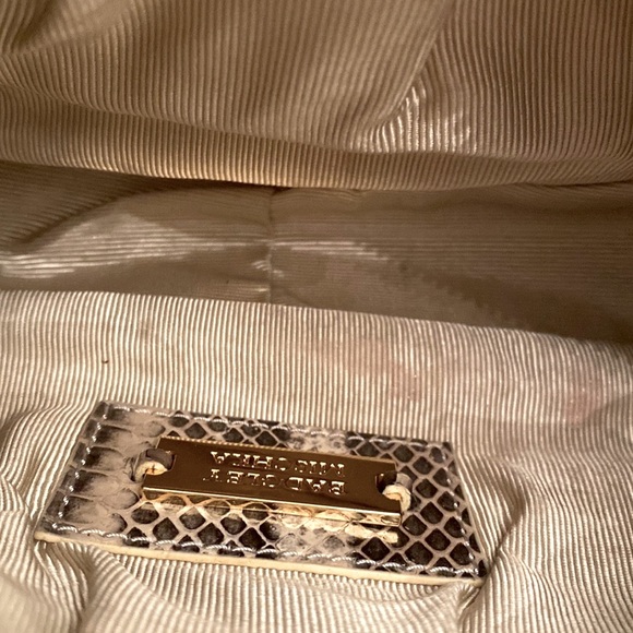 50% off.. 
BADGLEY MISCHKA vintage. Genuine snakeskin bag - Picture 5 of 12